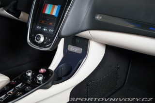 McLaren GT Lift B&W LED Záruka 2023