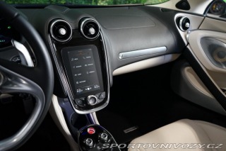 McLaren GT Lift B&W LED Záruka 2023