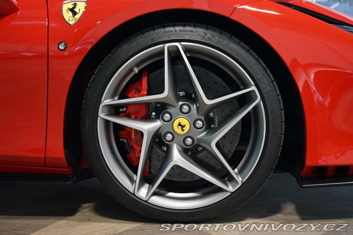 Ferrari F8 Tributo Lift Carbon Dayto 2022