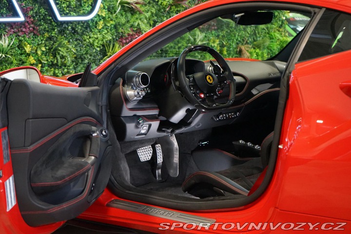 Ferrari F8 Tributo Lift Carbon Dayto 2022