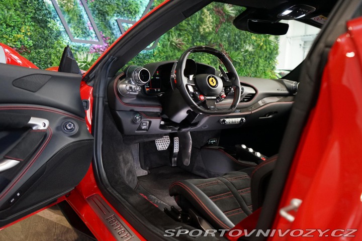 Ferrari F8 Tributo Lift Carbon Dayto 2022