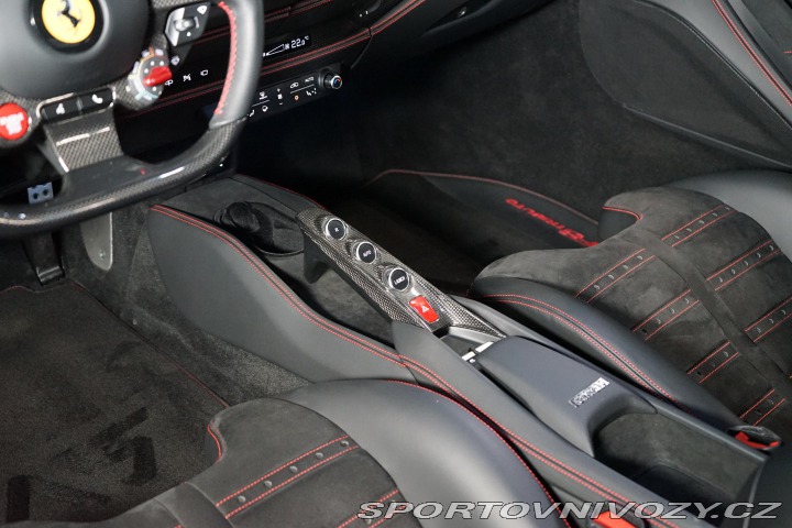 Ferrari F8 Tributo Lift Carbon Dayto 2022