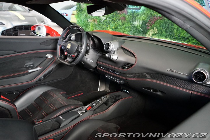 Ferrari F8 Tributo Lift Carbon Dayto 2022