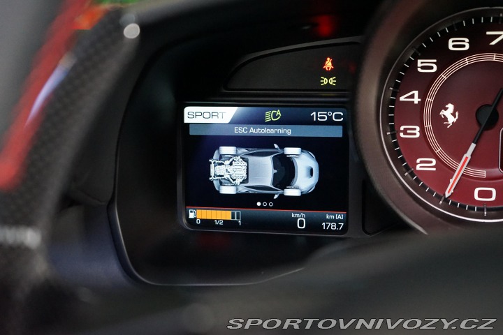 Ferrari F8 Tributo Lift Carbon Dayto 2022