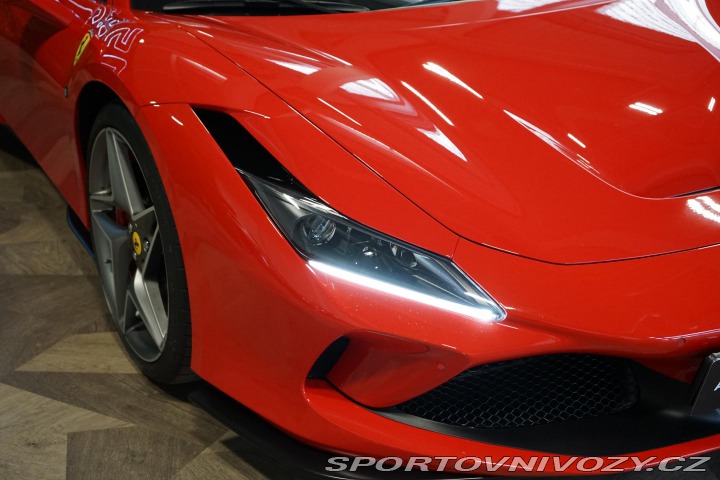 Ferrari F8 Tributo Lift Carbon Dayto 2022