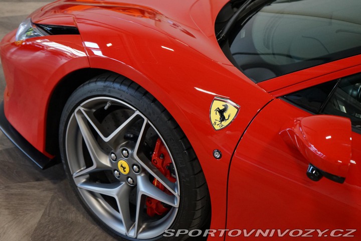 Ferrari F8 Tributo Lift Carbon Dayto 2022