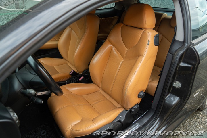 Alfa Romeo GT Coupé JTS DISTINCTIVE EDITION 2005