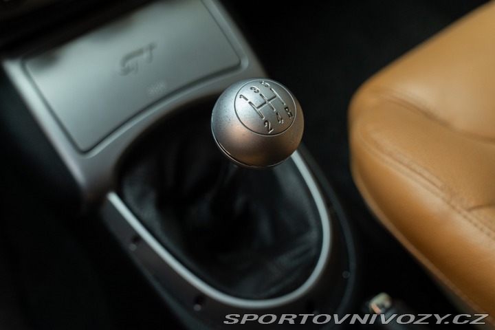Alfa Romeo GT Coupé JTS DISTINCTIVE EDITION 2005