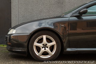 Alfa Romeo GT Coupé JTS DISTINCTIVE EDITION 2005