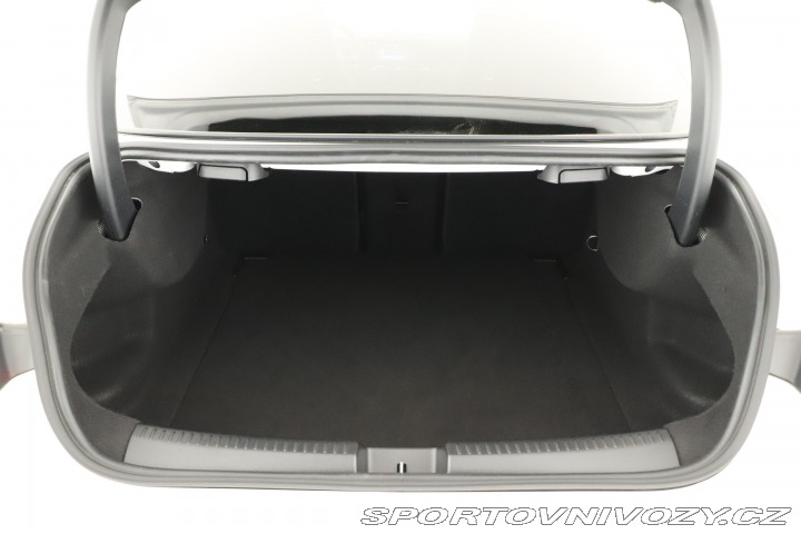 Mercedes-Benz CLA AMG Paket 220 4MATIC 2023