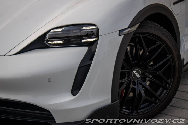 Porsche Taycan 4S Cross Turismo 2022