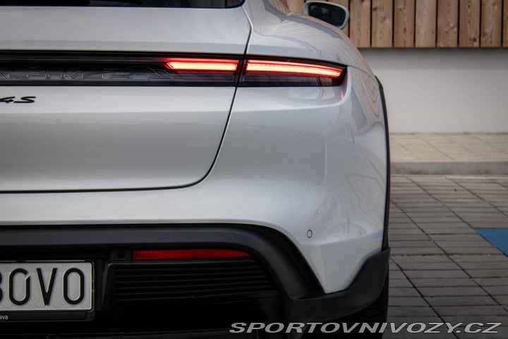 Porsche Taycan 4S Cross Turismo 2022