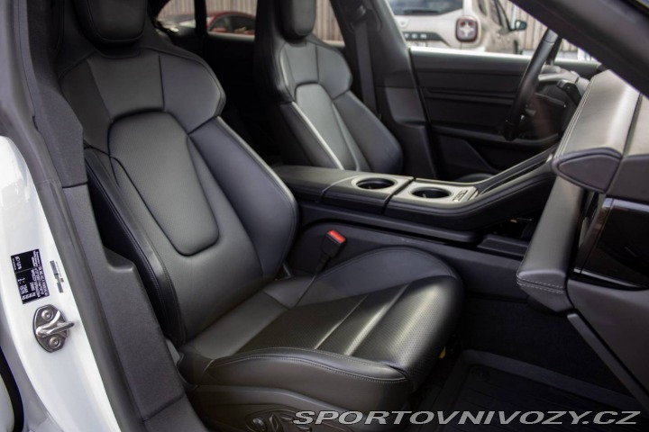 Porsche Taycan 4S Cross Turismo 2022