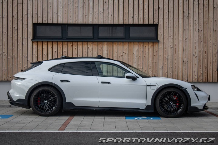 Porsche Taycan 4S Cross Turismo 2022