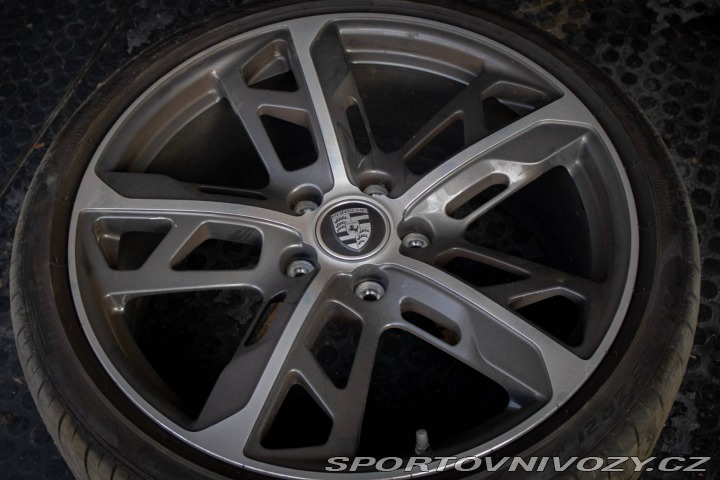 Porsche Taycan 4S Cross Turismo 2022