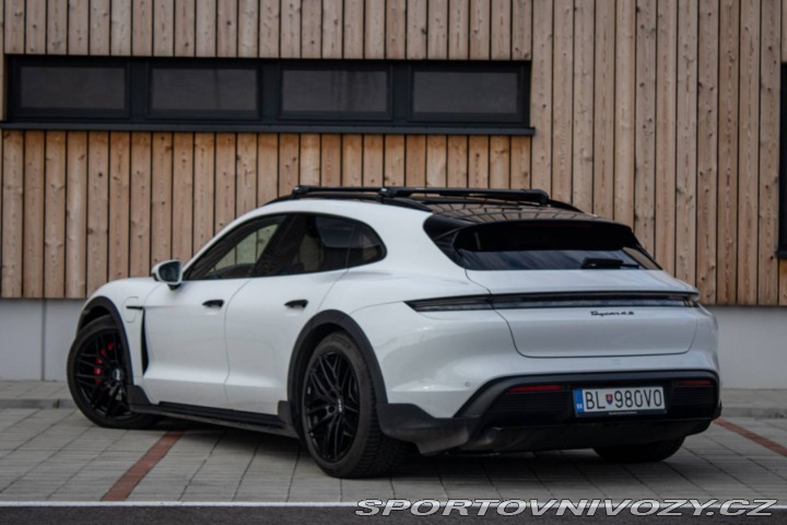 Porsche Taycan 4S Cross Turismo 2022