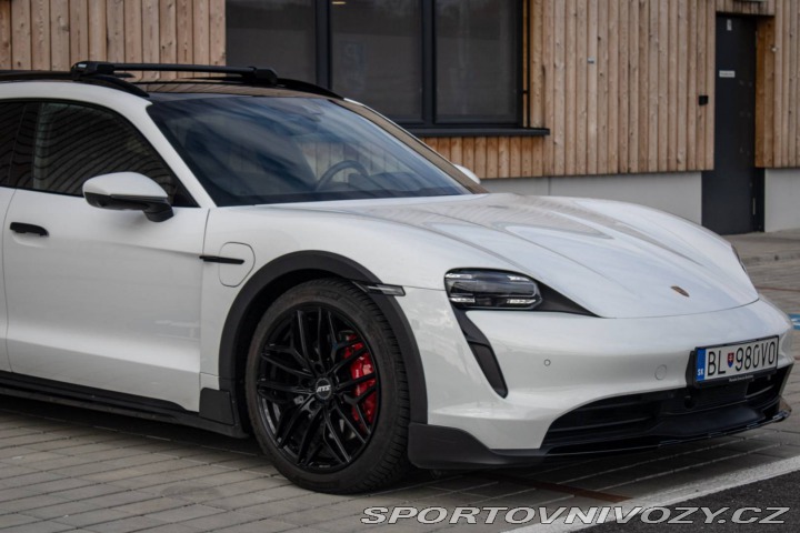 Porsche Taycan 4S Cross Turismo 2022