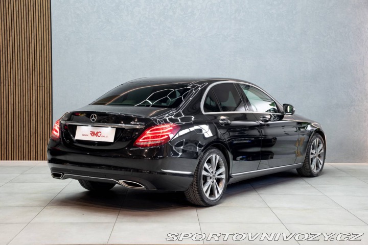 Mercedes-Benz C 400 4matic A/T 2015