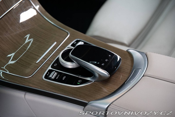 Mercedes-Benz C 400 4matic A/T 2015