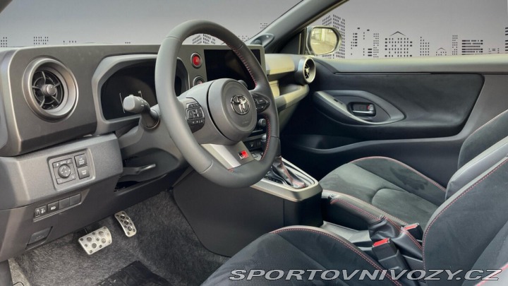 Toyota Yaris GR 1,6 turbo GR AT Dynami 2024