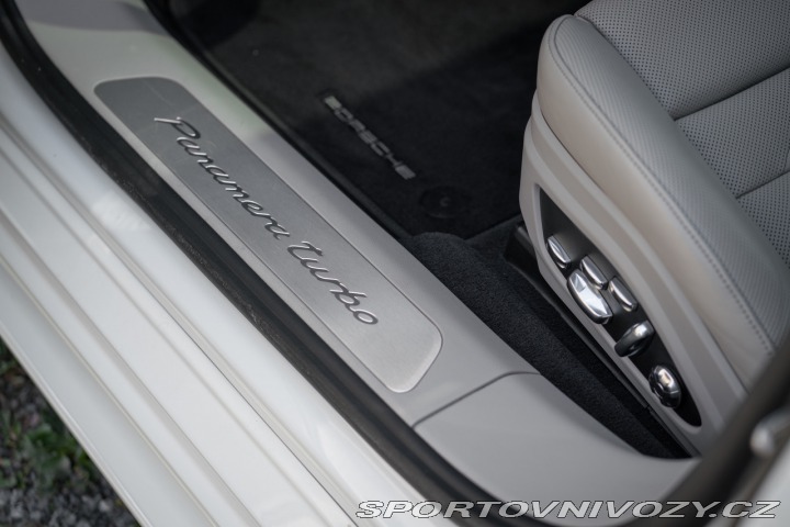 Porsche Panamera Turbo 2017