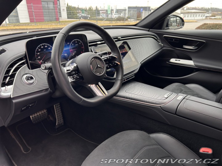 Mercedes-Benz E E 220d 4MATIC AMG 2024