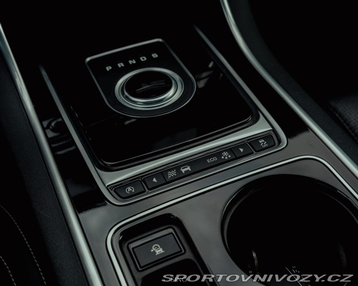Jaguar XE 2016