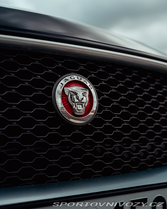 Jaguar XE 2016