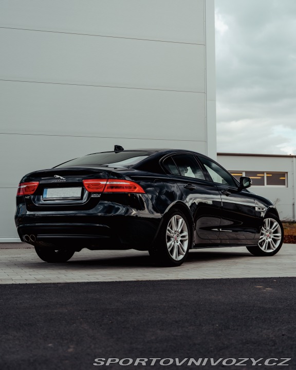 Jaguar XE 2016