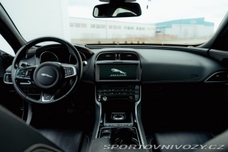 Jaguar XE  2016