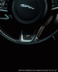Jaguar XE  2016