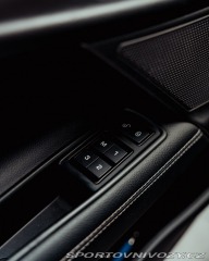 Jaguar XE  2016