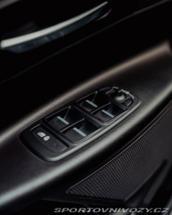 Jaguar XE  2016