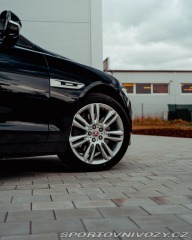 Jaguar XE  2016