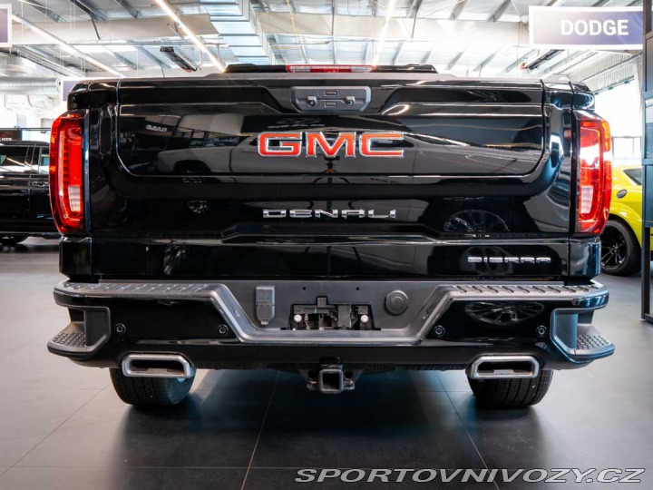 Ostatní značky Ostatní modely GMC Sierra 6.2 V8 Denali Head-Up 2026