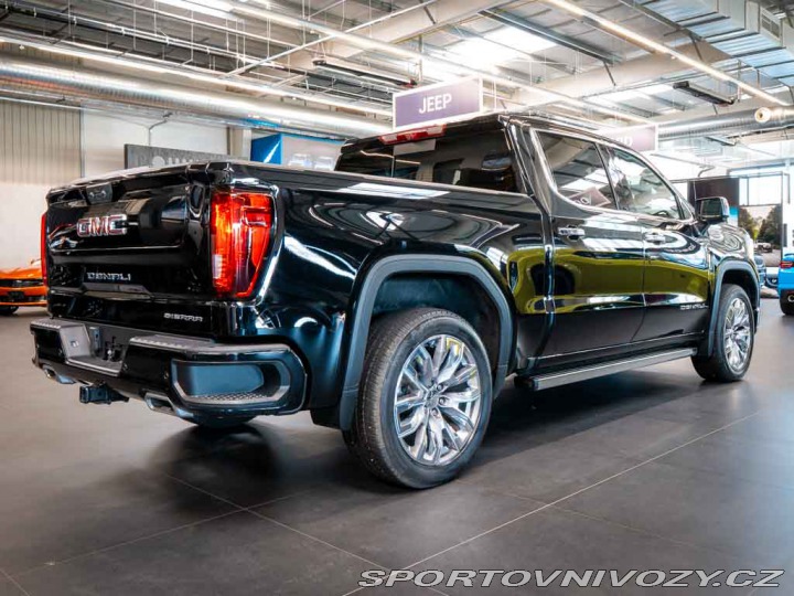 Ostatní značky Ostatní modely GMC Sierra 6.2 V8 Denali Head-Up 2025