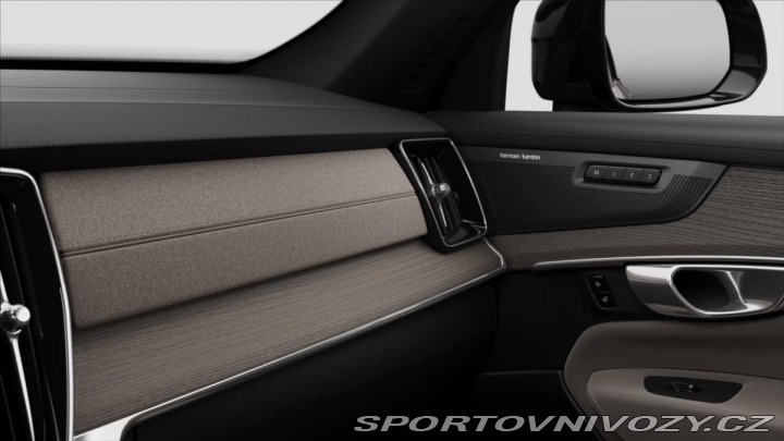 Volvo Ostatní modely XC90 2,0 T8 AWD Plus Dark 4321 2025