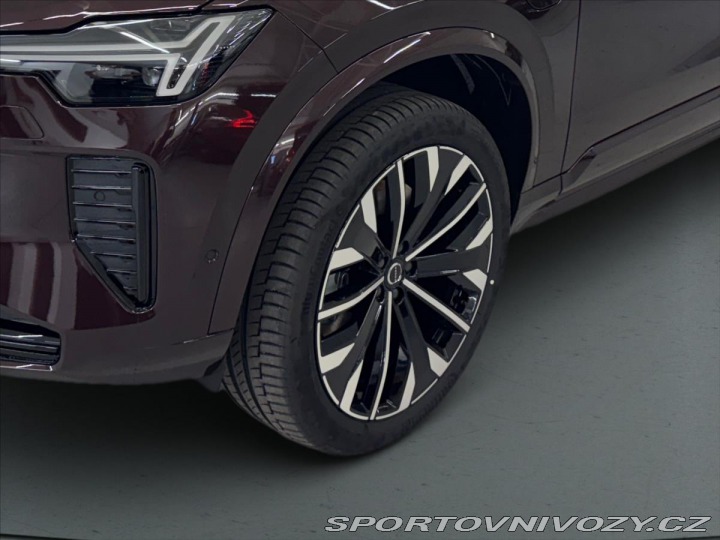 Volvo Ostatní modely XC90 2,0 T8 AWD Plus Dark 0647 2025
