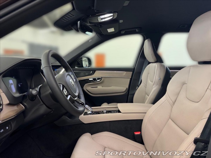 Volvo Ostatní modely XC90 2,0 T8 AWD Plus Dark 0647 2025