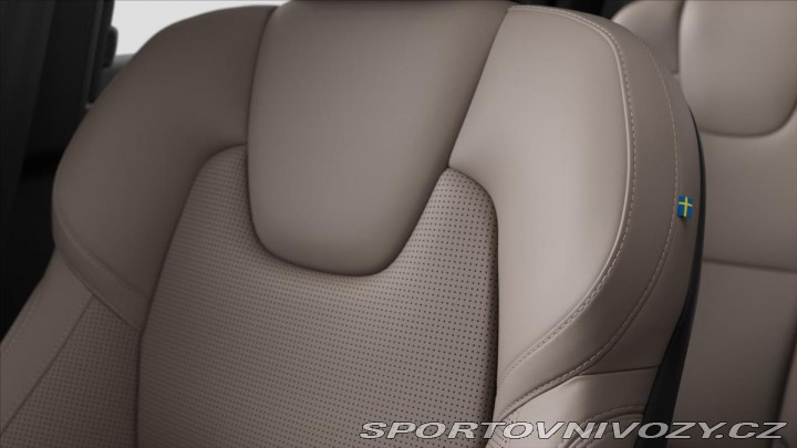 Volvo Ostatní modely XC90 2,0 T8 AWD Plus Dark 4321 2025