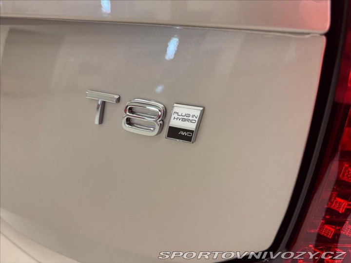 Volvo Ostatní modely XC90 2,0 T8 AWD Plus Dark 2191 2025