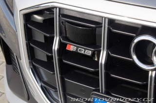 Audi SQ8  2021