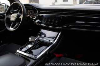 Audi SQ8  2021