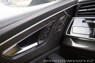 Audi SQ8  2021