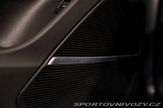 Audi SQ8  2021
