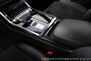 Audi SQ8  2021