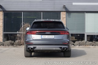 Audi SQ8  2021