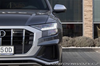 Audi SQ8  2021