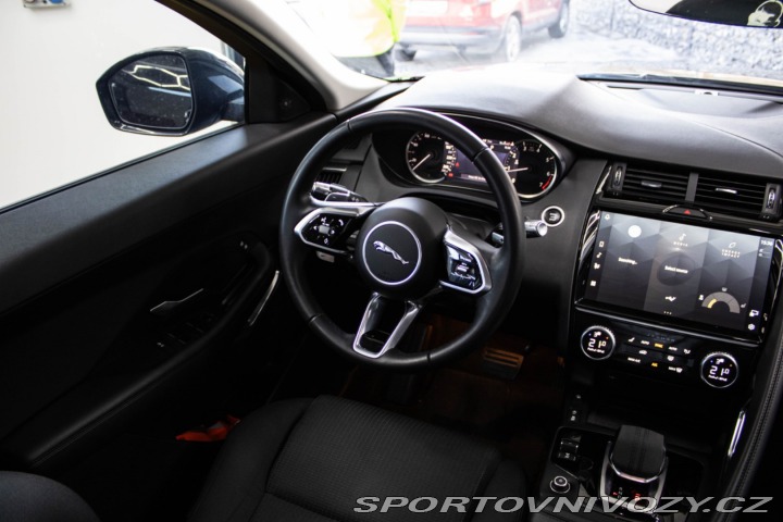 Jaguar E-Pace 2.0 I4 P200 MHEV R-Dynam 2021