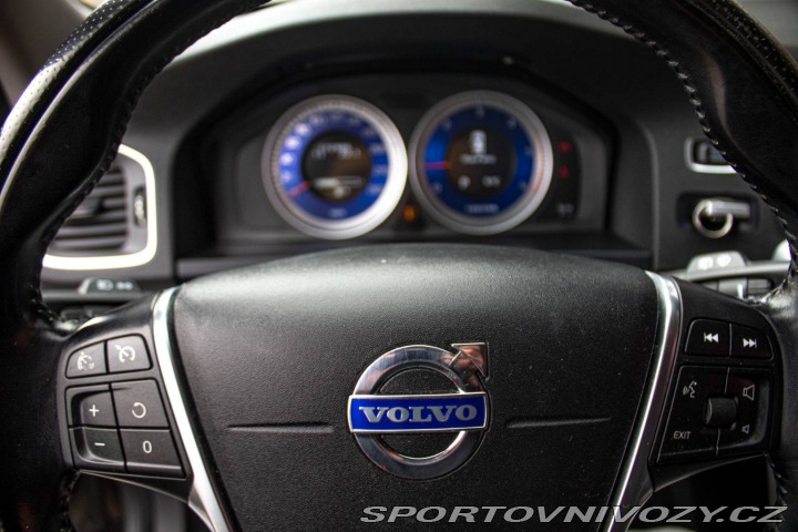 Volvo V60 D5 Momentum Geartronic 2011